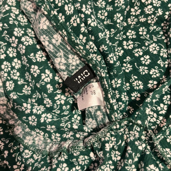 🍀Green H&M Floral Sun Dress - Picture 4 of 4